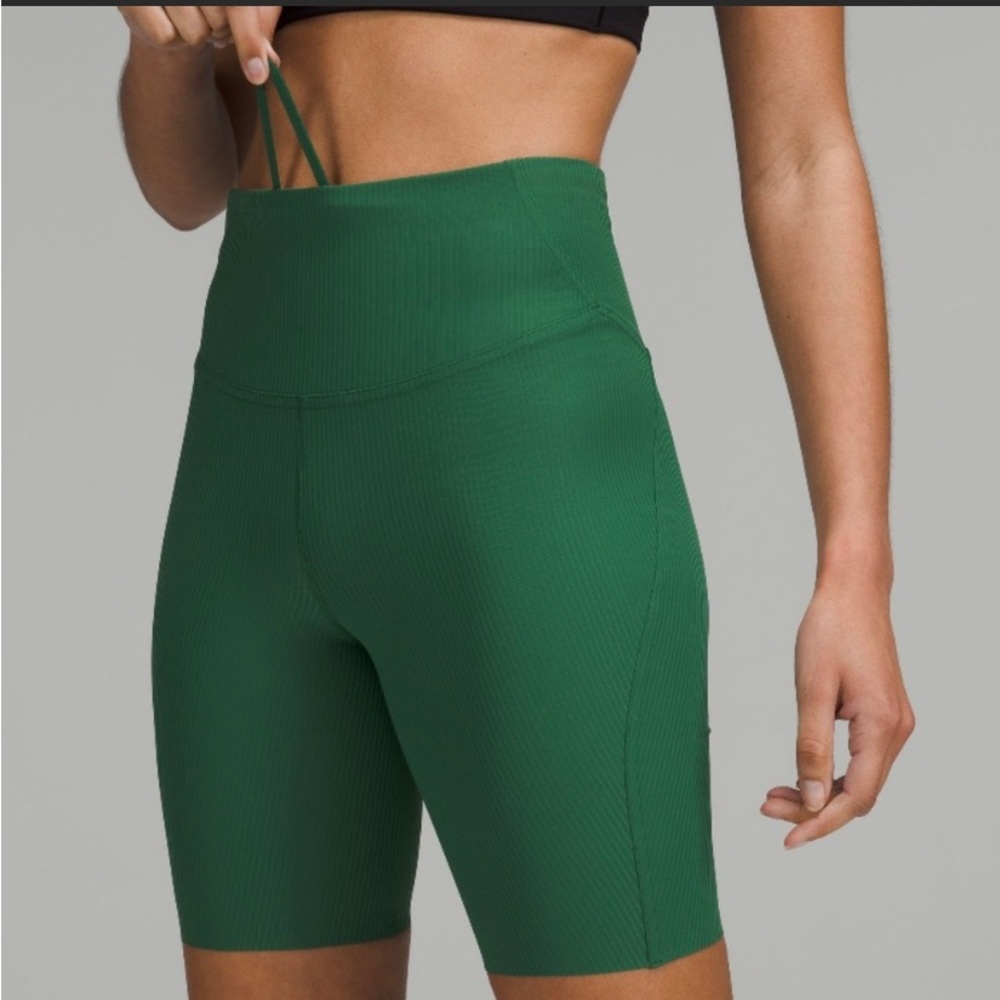 Lululemon Base Pace HR Short 8” Everglade Size 4